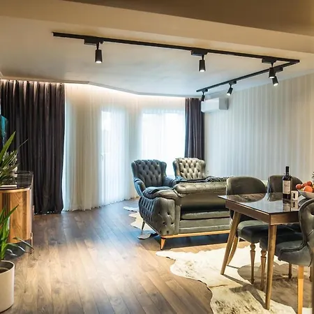 Lux * カルロヴォ